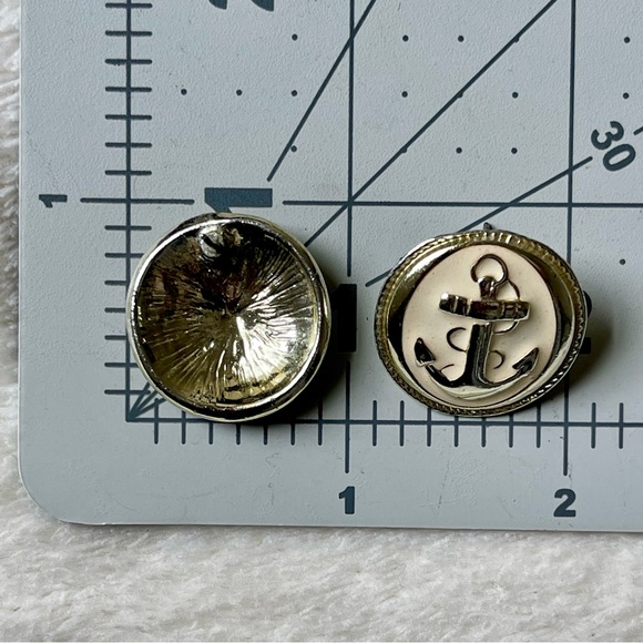 Vintage | Gold Cream Enamel Nautical Anchor Pierced Earrings - Picture 6 of 7